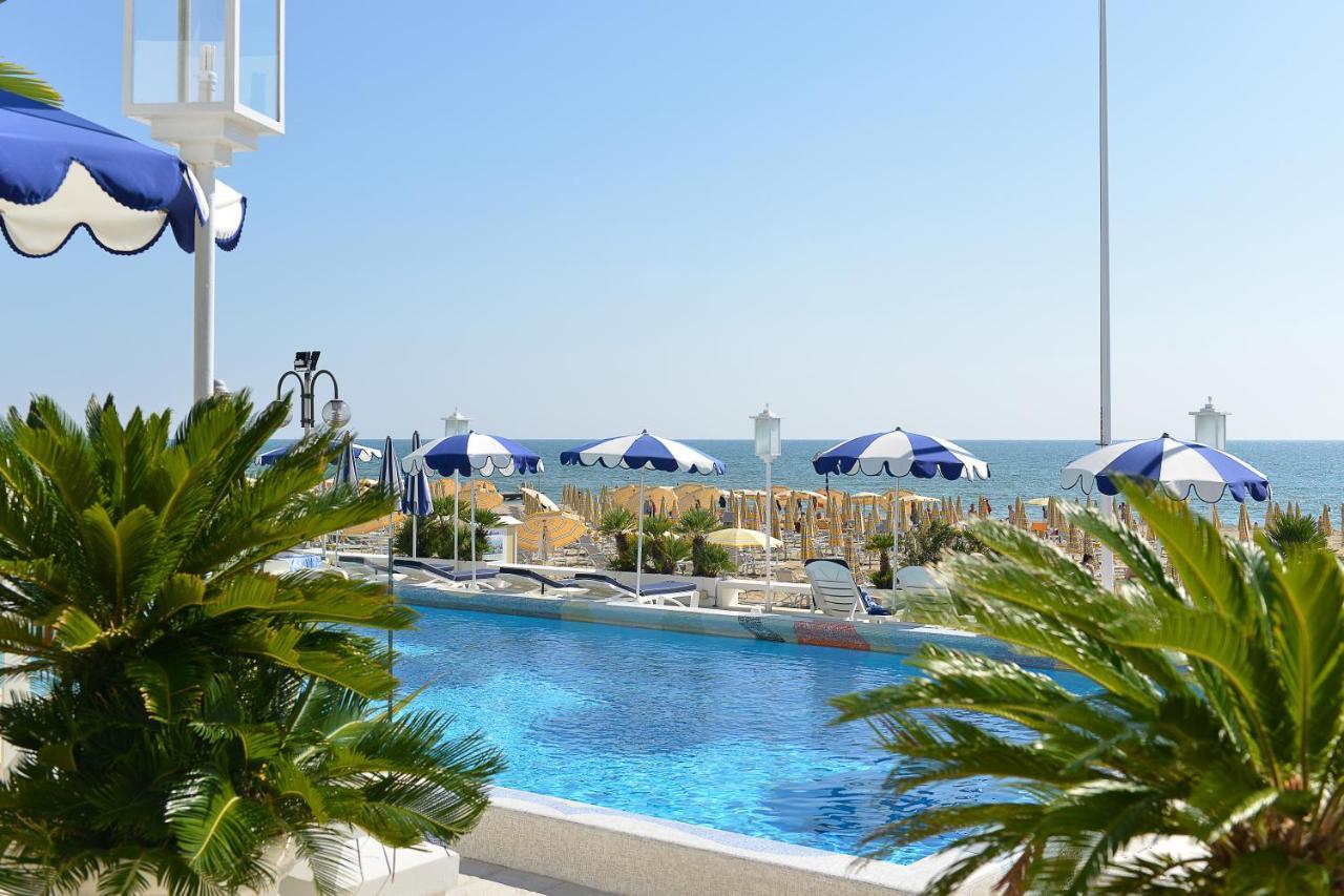 Hotel Anthony Lido di Jesolo Buitenkant foto